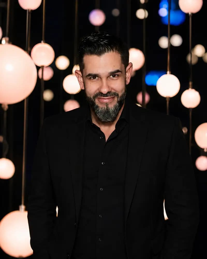 Lucas, Conductor en Karaoken Shows