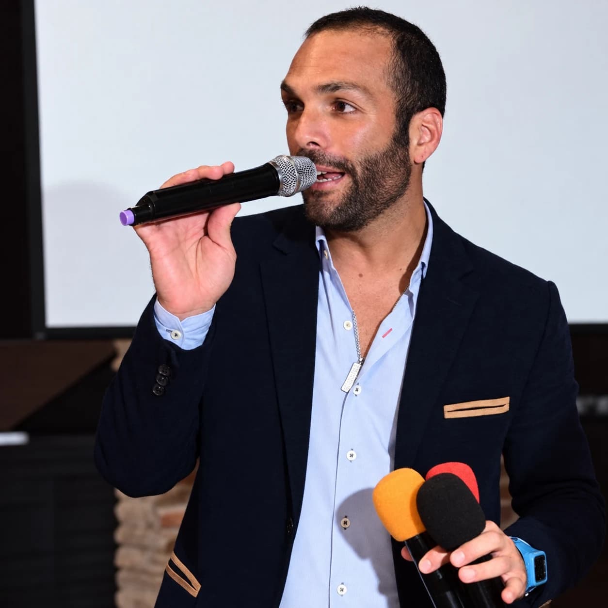 Cristian, Conductor en Karaoken Shows